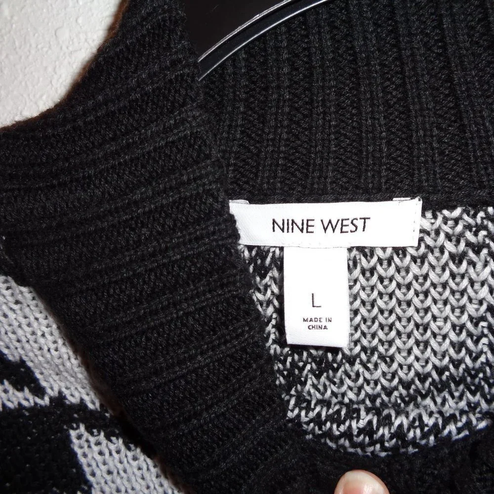 NINE West Sweater Size Large NWT